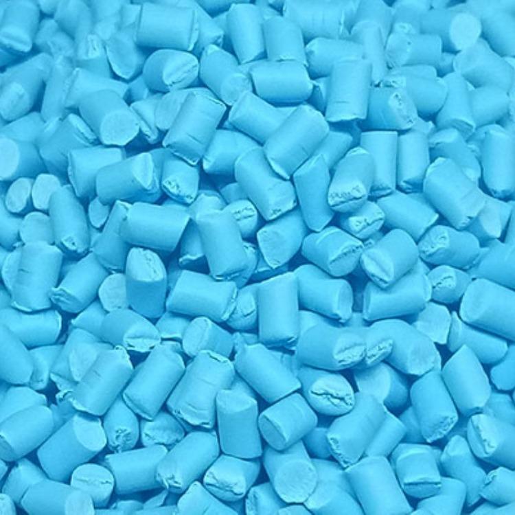 湖蓝色塑胶颗粒